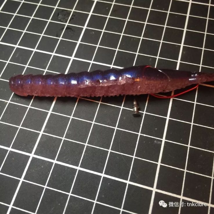 钩腹后端插铅